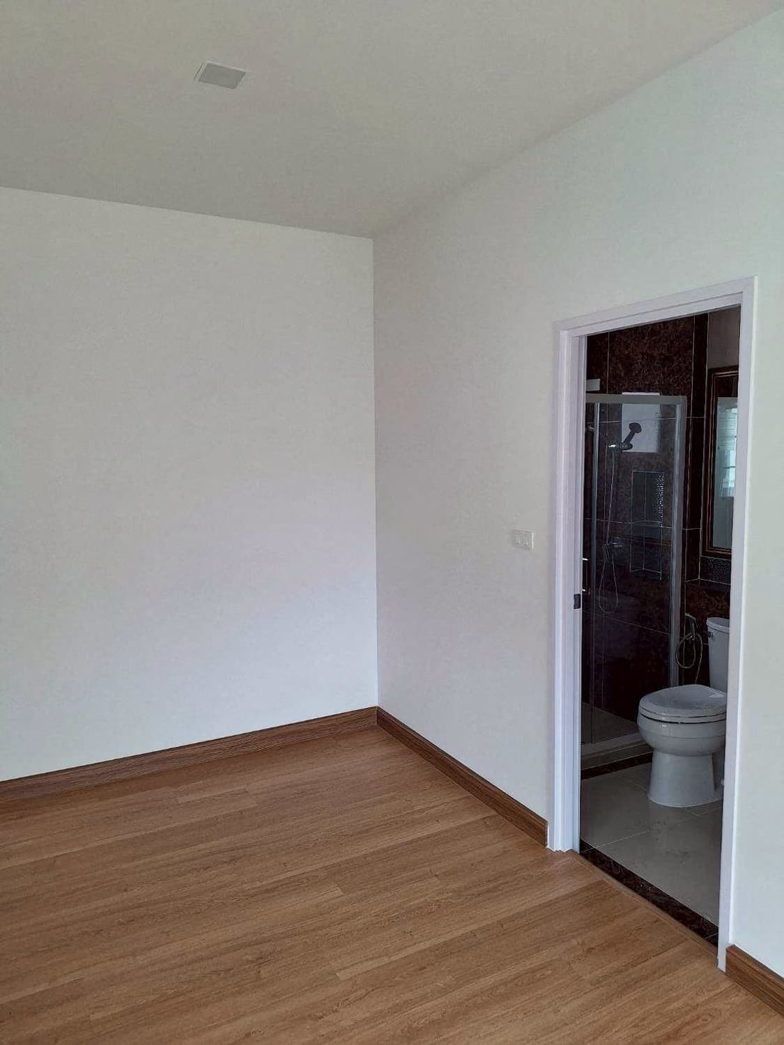 4 Bed House for Sale in Prawet - Image 17