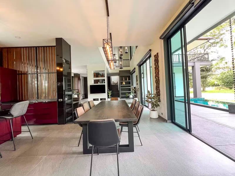 6 Bed House for Sale in Mae Rim District