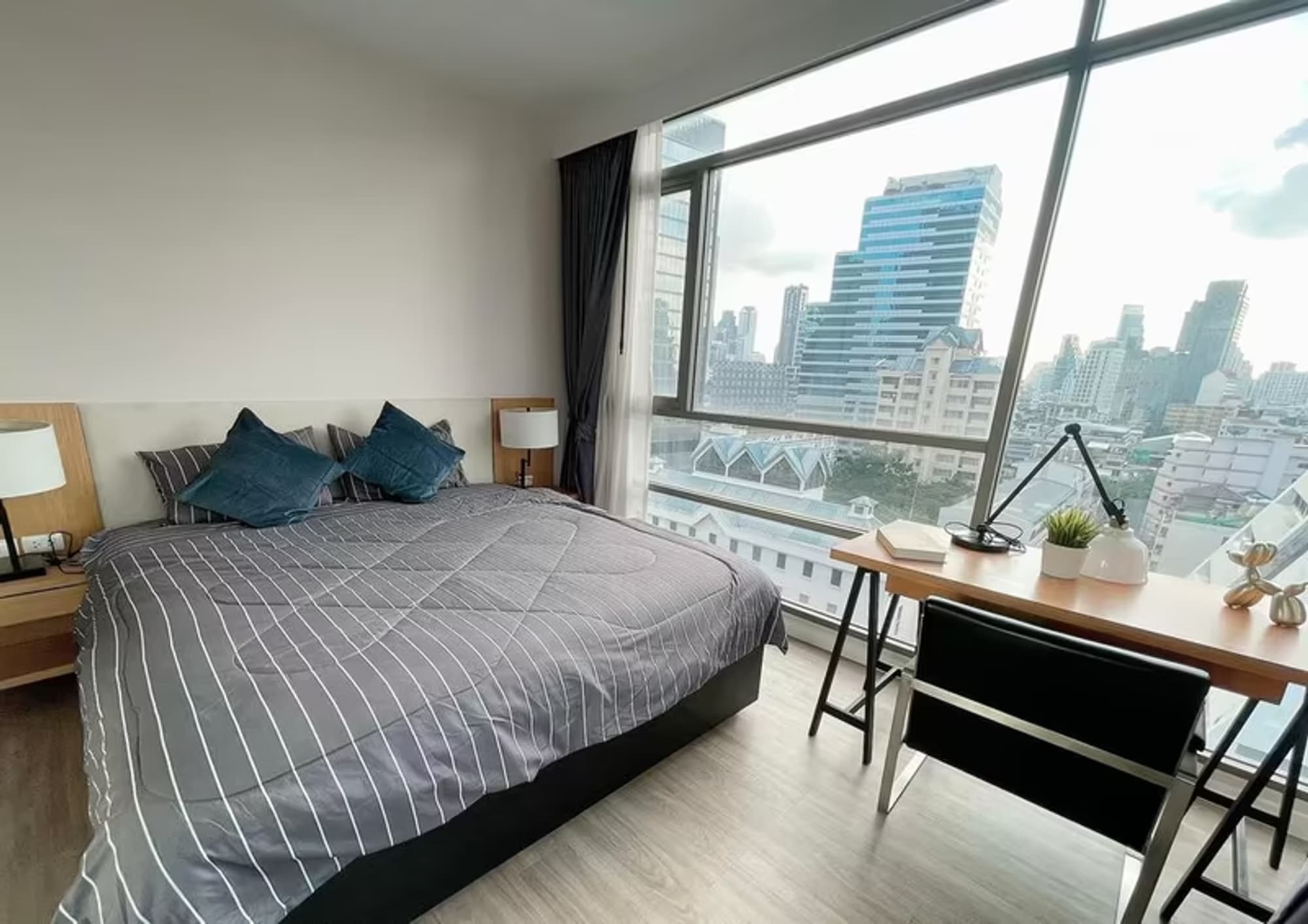 Condo for Sale at SIAMESE SURAWONG - Image 6
