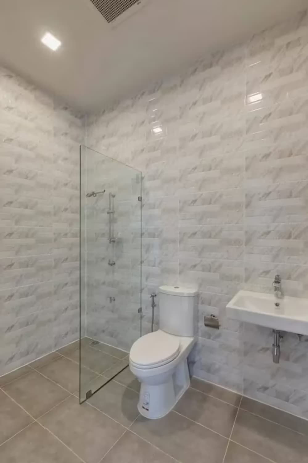 3 Bedroom House - Image 7