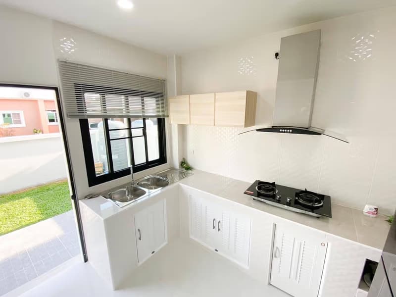 5 Bed House for Rent in Hang Dong District