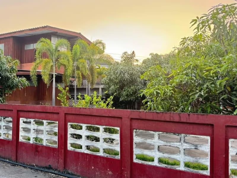 8 Bed House for Rent in Mueang Chiang Mai