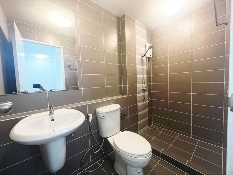 3 Bed Townhouse for Rent and Sale in Bang Phli