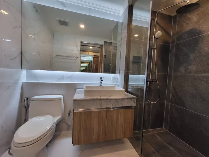 1 Bedroom Condo