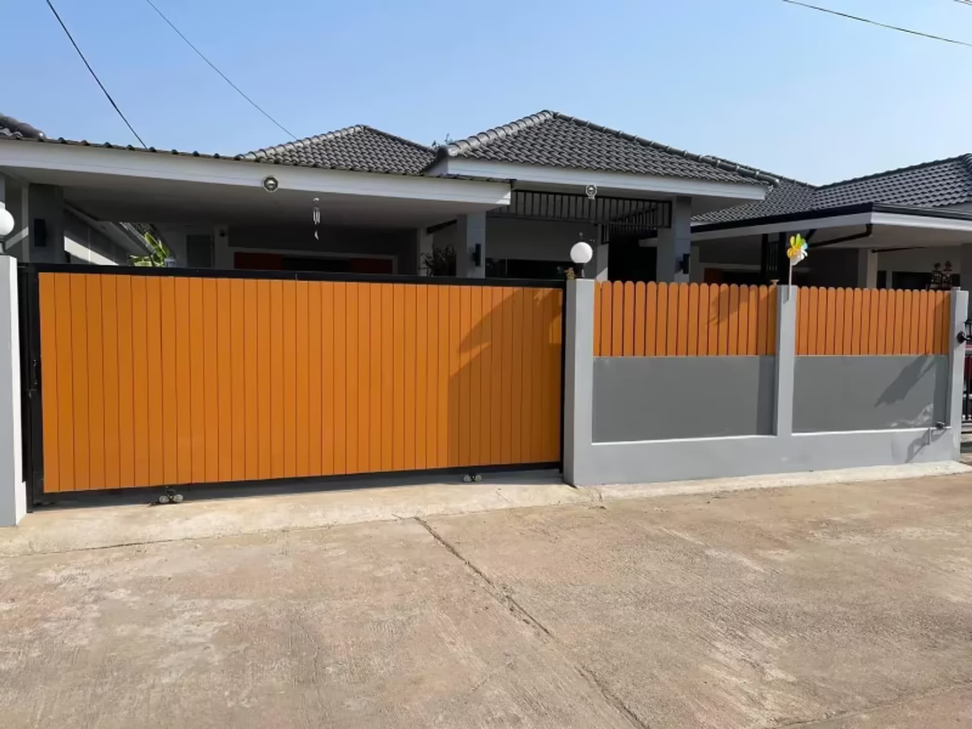 3 Bedroom House - Image 2
