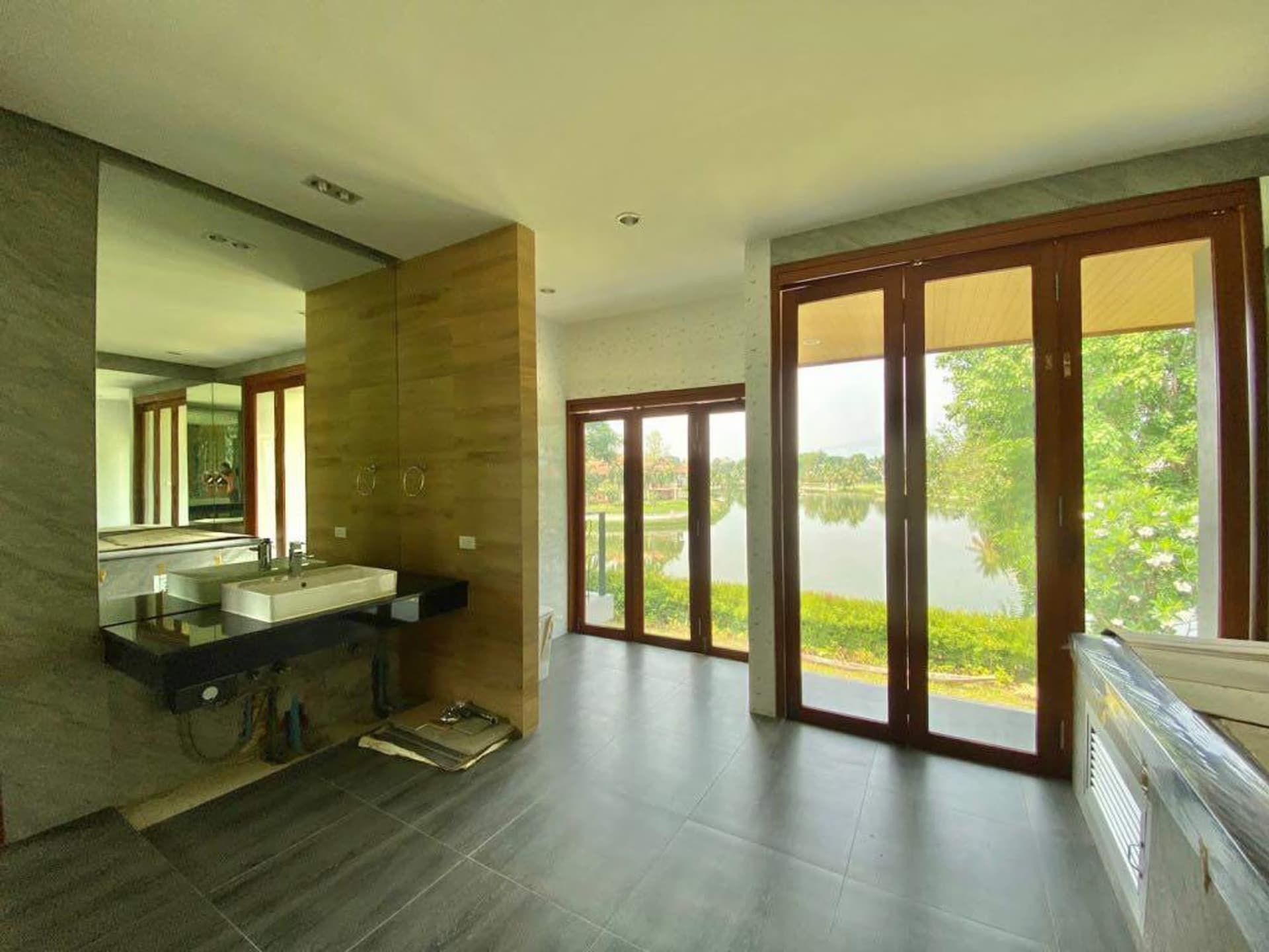 4 Bedroom House - Image 19