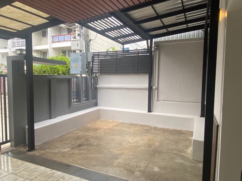 3 Bed Townhouse for Sale in Bang Kho Laem
