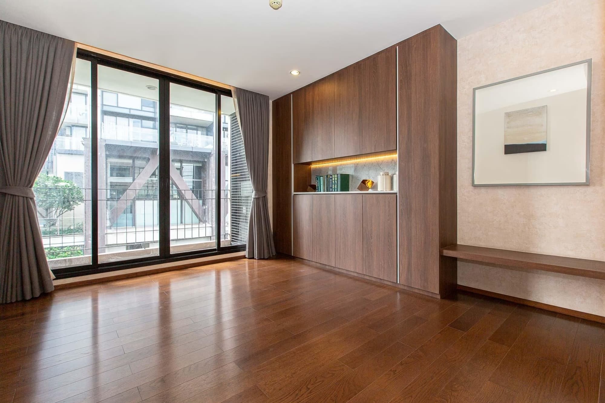4 Bed Condo for Sale in Sathon - Image 7