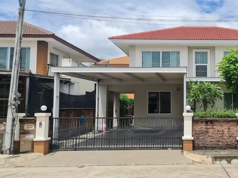 4 Bedroom undefined