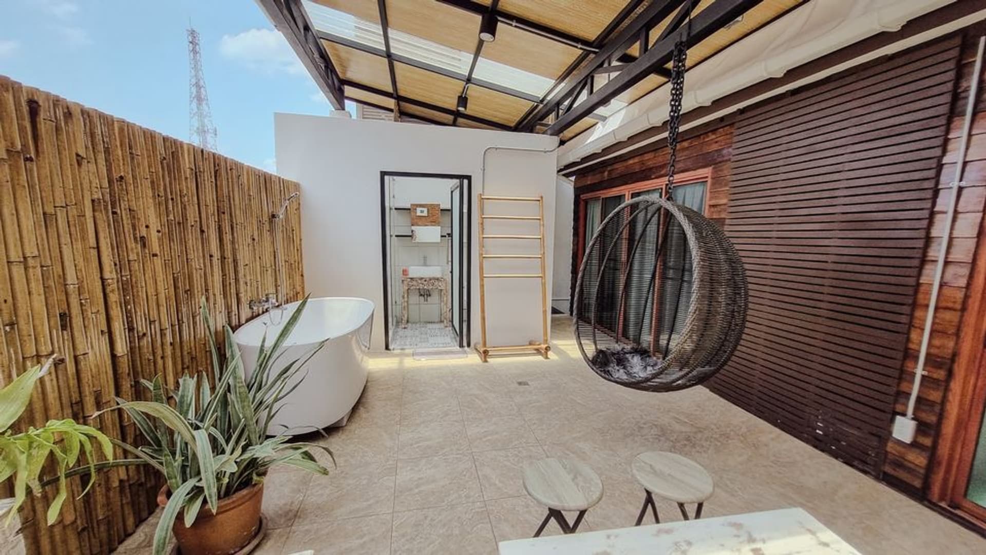 6 Bed House for Rent and Sale in Mueang Chiang Mai - Image 10