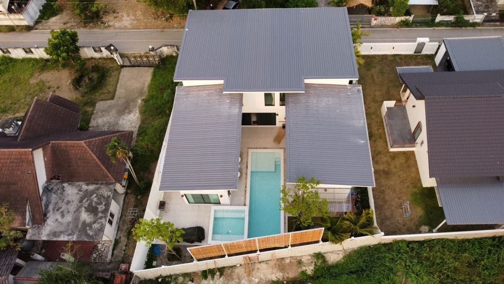 8 Bed House for Rent and Sale in Doi Saket - Image 3
