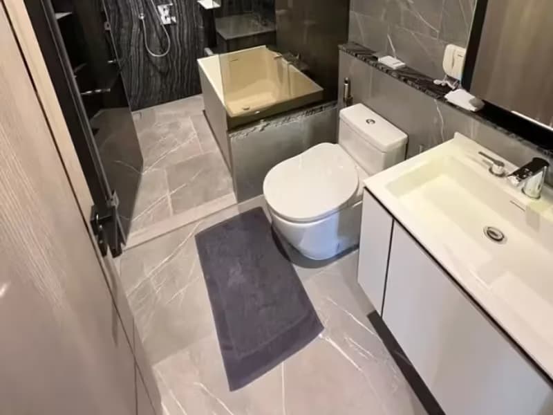 1 Bedroom Condo