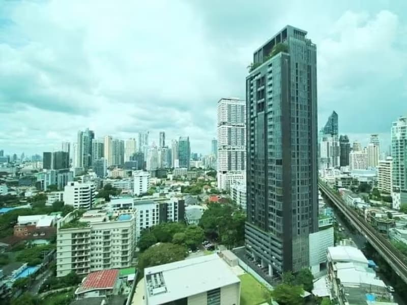 The Crest Sukhumvit 34