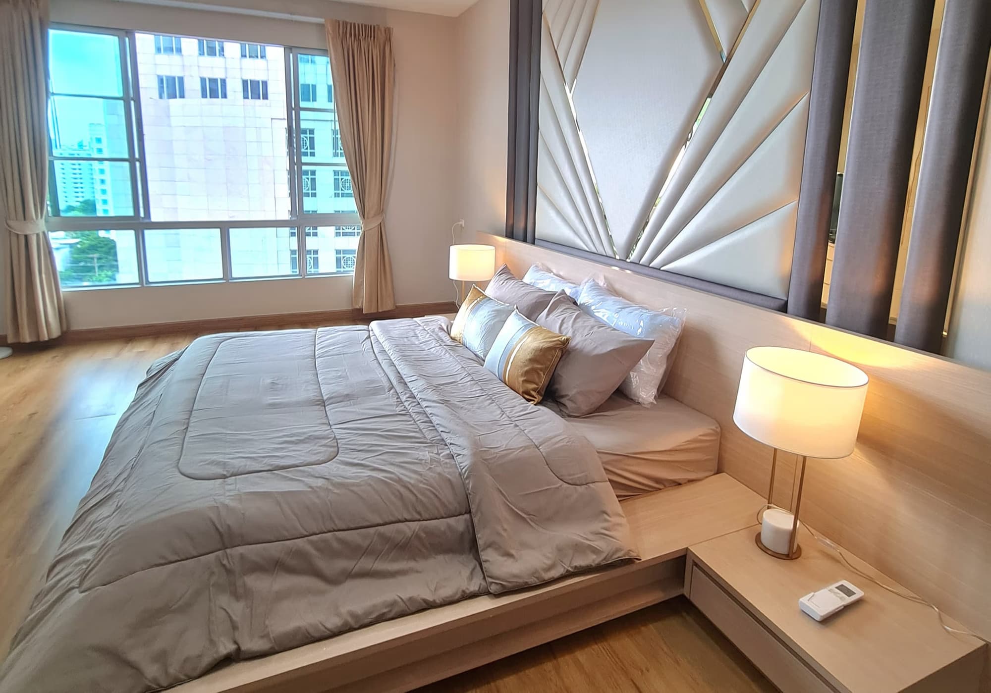 2 Bed Condo for Rent and Sale  Near Asok BTS - Image 7