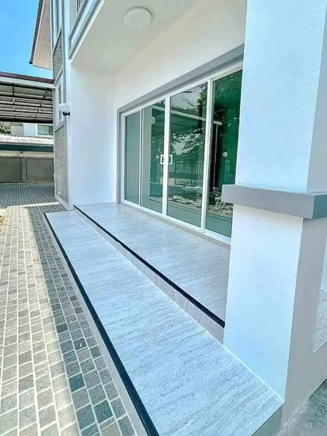 4 Bedroom House - Image 12
