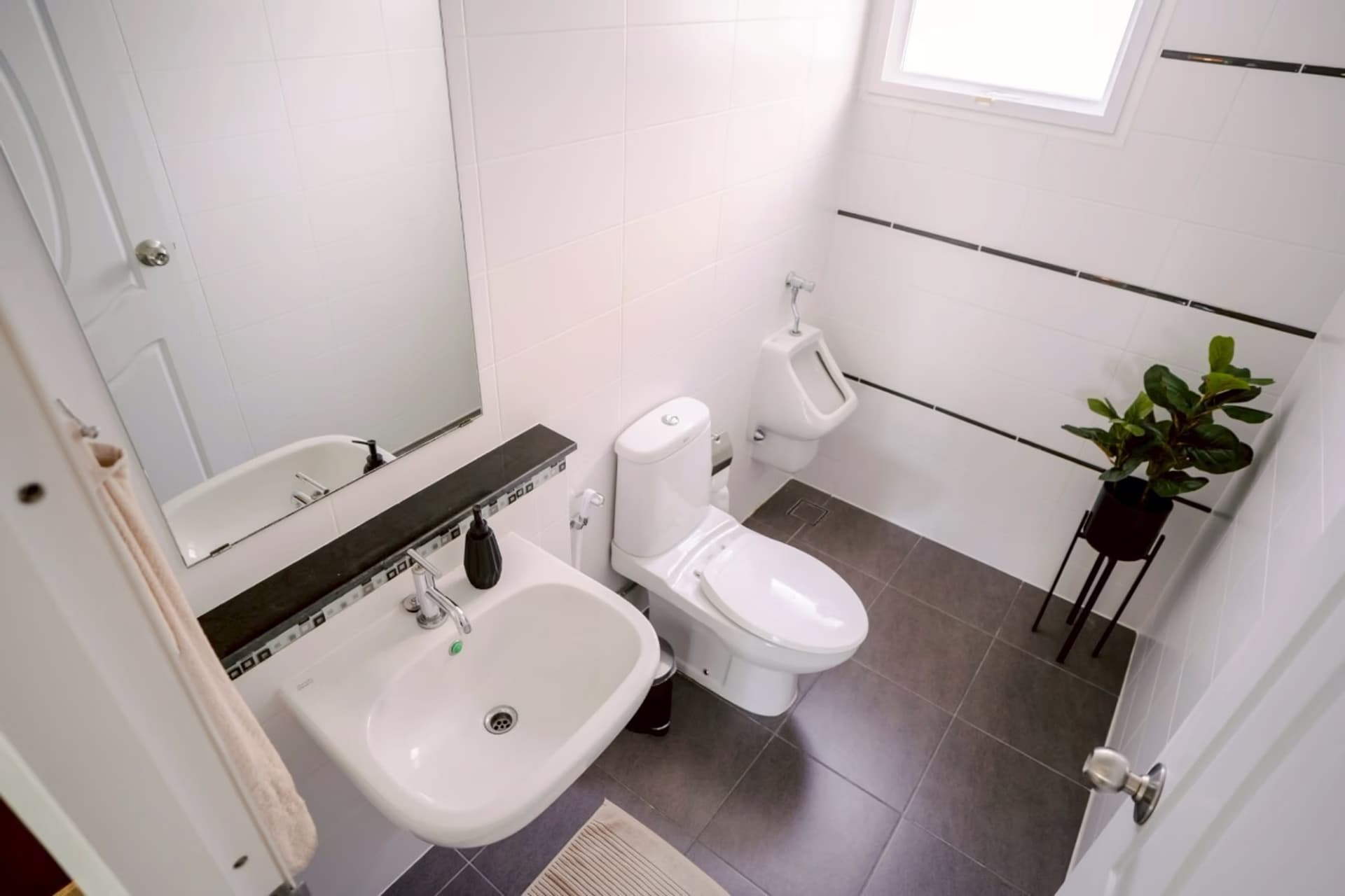 3 Bed House for Rent in San Kamphaeng - Image 24