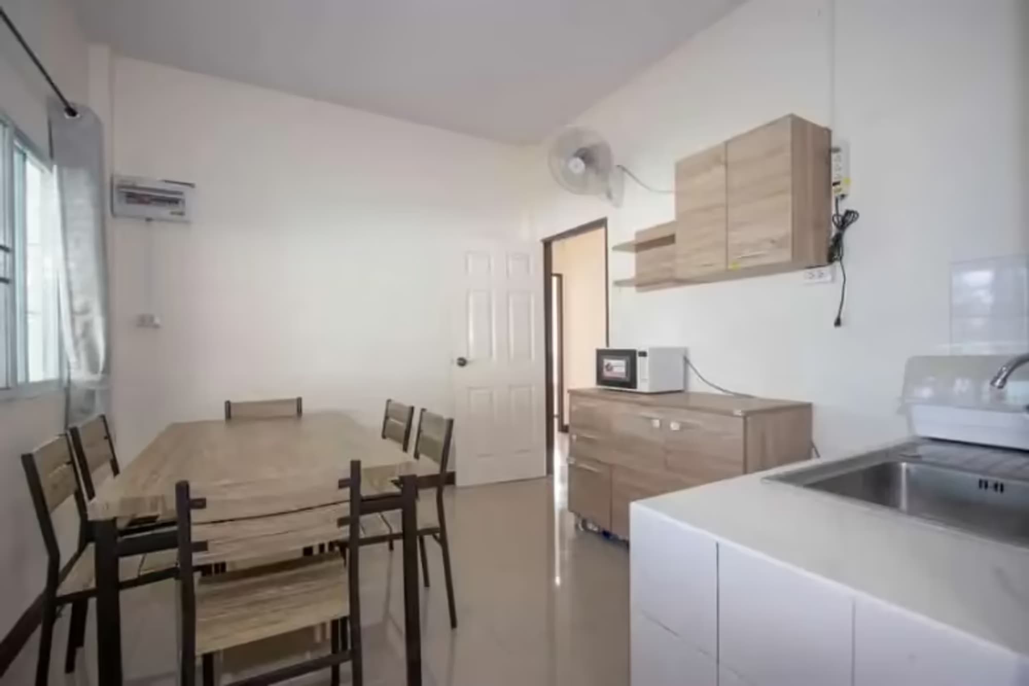 2 Bedroom House - Image 9