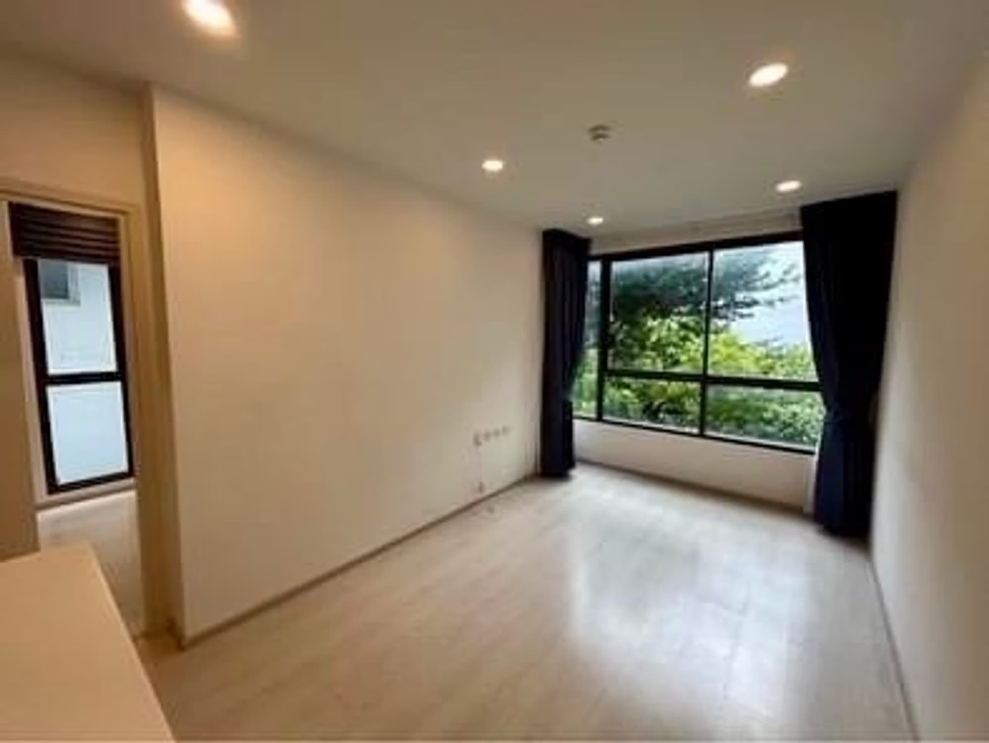 1 Bed Condo for Sale in Phra Khanong - Image 2