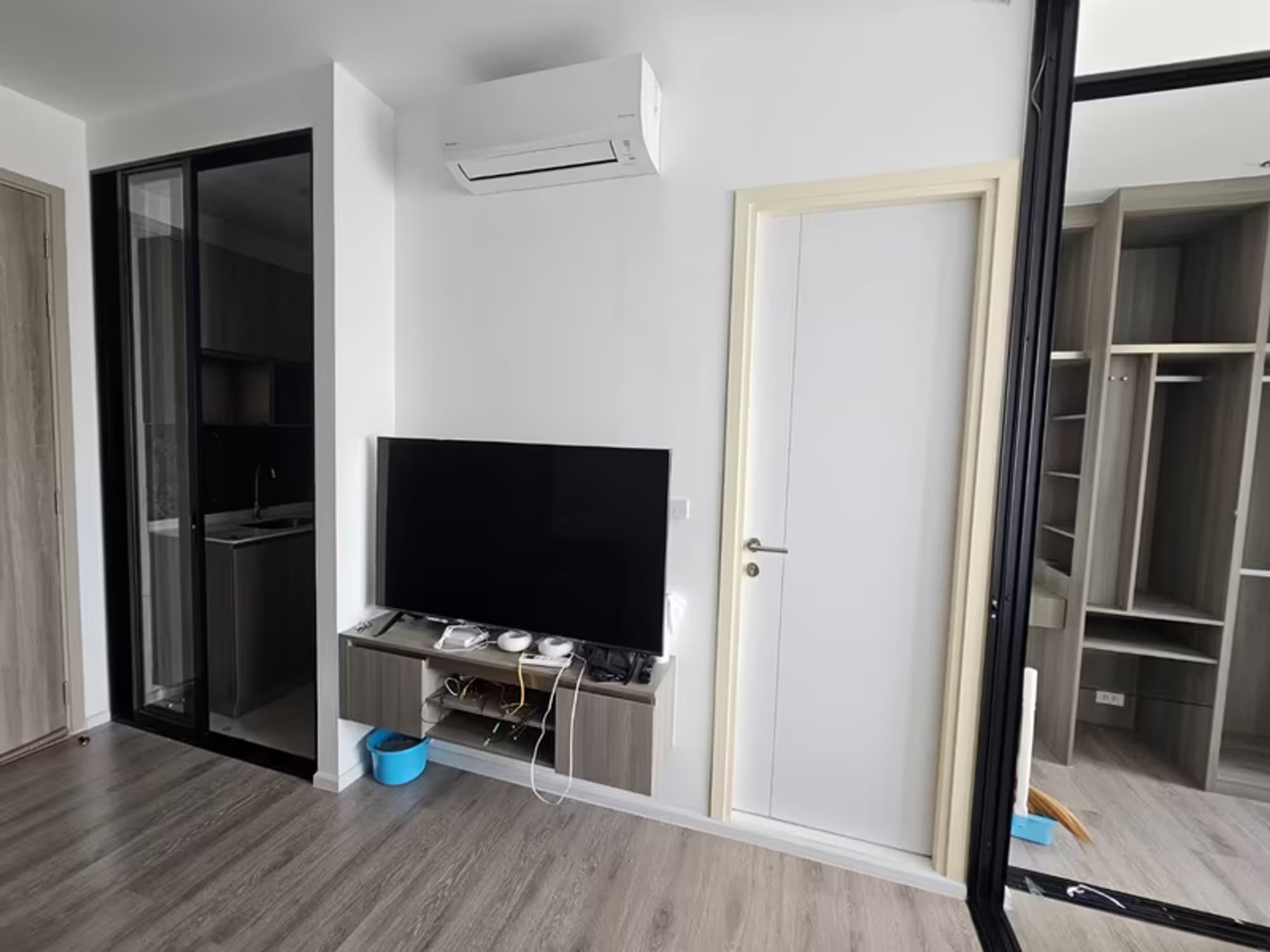 Condo for Rent at Knightsbridge Sukhumvit-Thepharak - Image 1