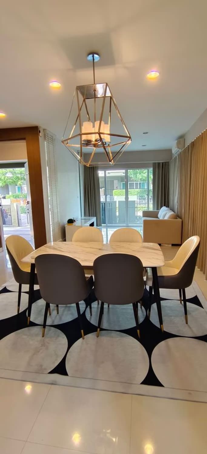3 Bed House for Rent and Sale in Bang Phli - Image 3