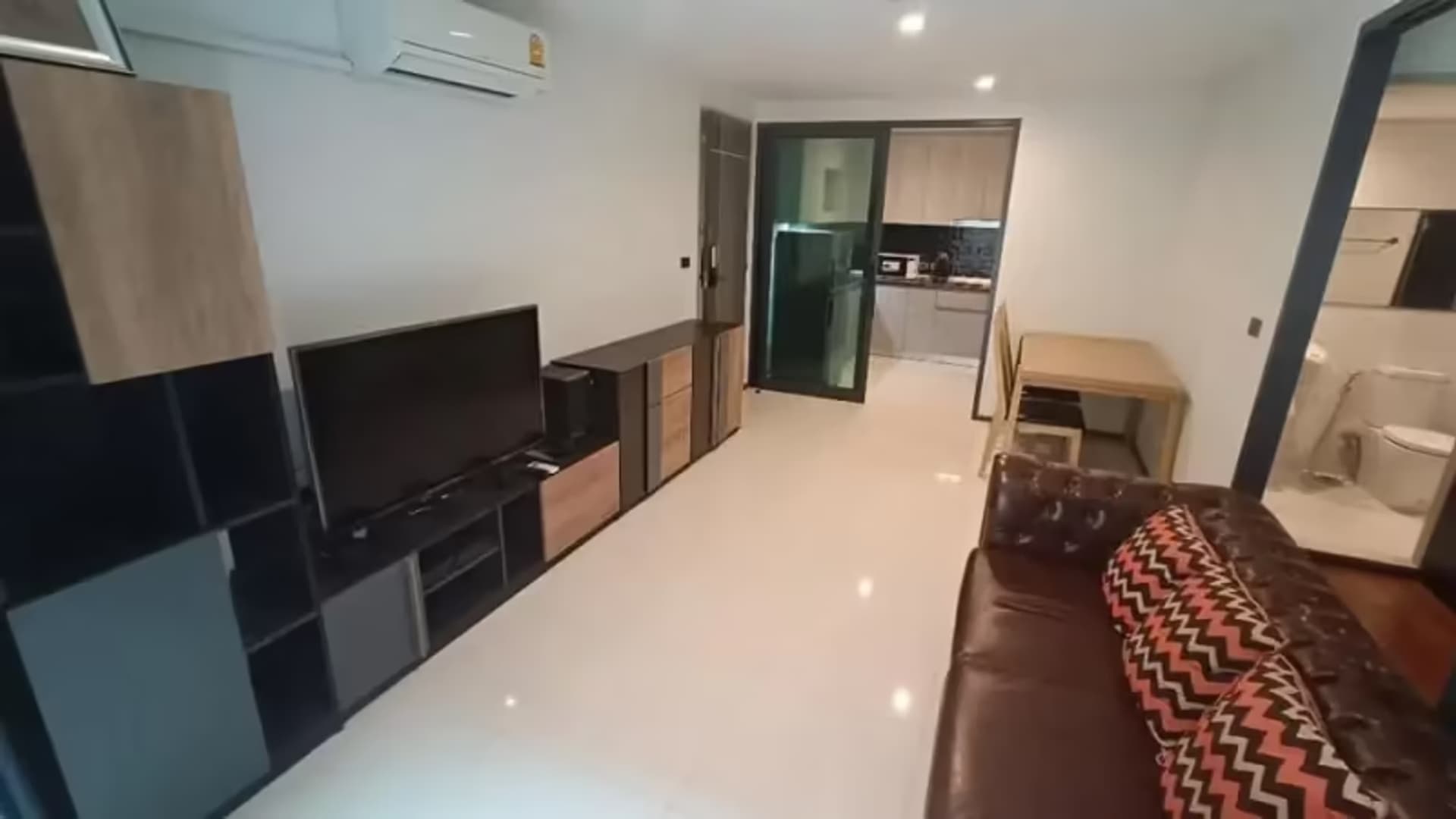 1 Bedroom Condo - Image 9