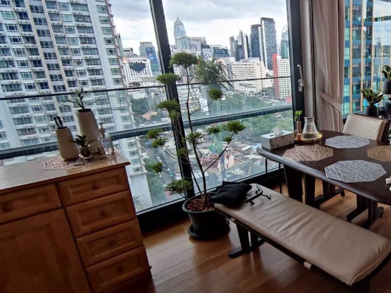Condo for Rent at Circle Condominium