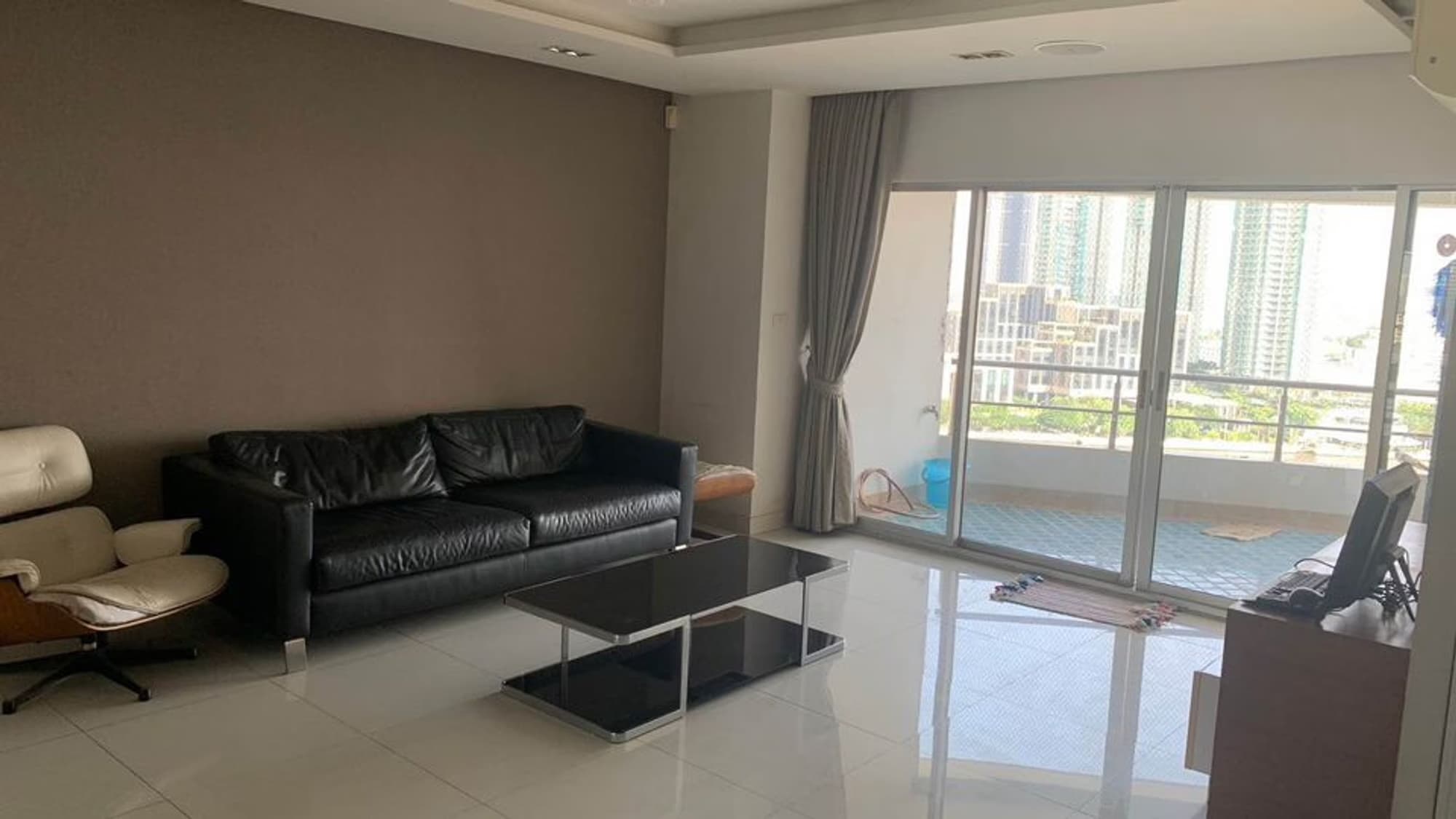 Condo for Rent at Saichol Mansion - Image 1