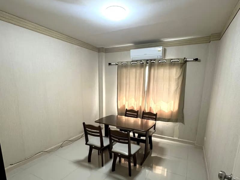 4 Bed House for Rent in Saraphi