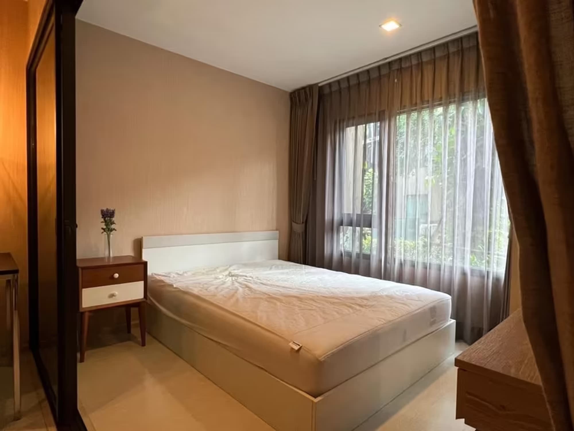 1 Bedroom Condo - Image 6