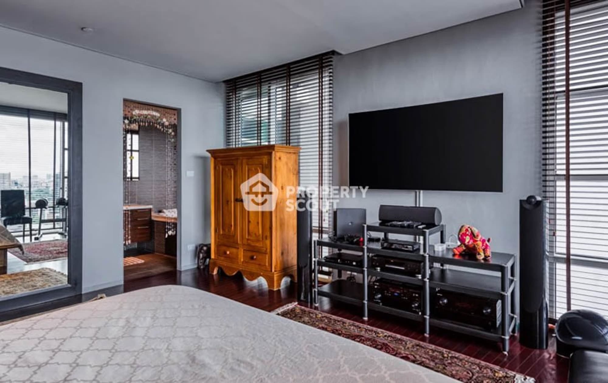 3 Bed Condo for Rent and Sale in Watthana - Image 11