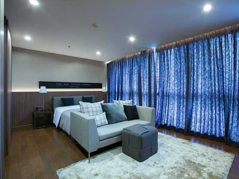 4 Bed Condo for Sale in Sathon