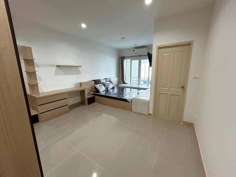 2 Bed Townhouse for Rent in Mueang Chiang Mai