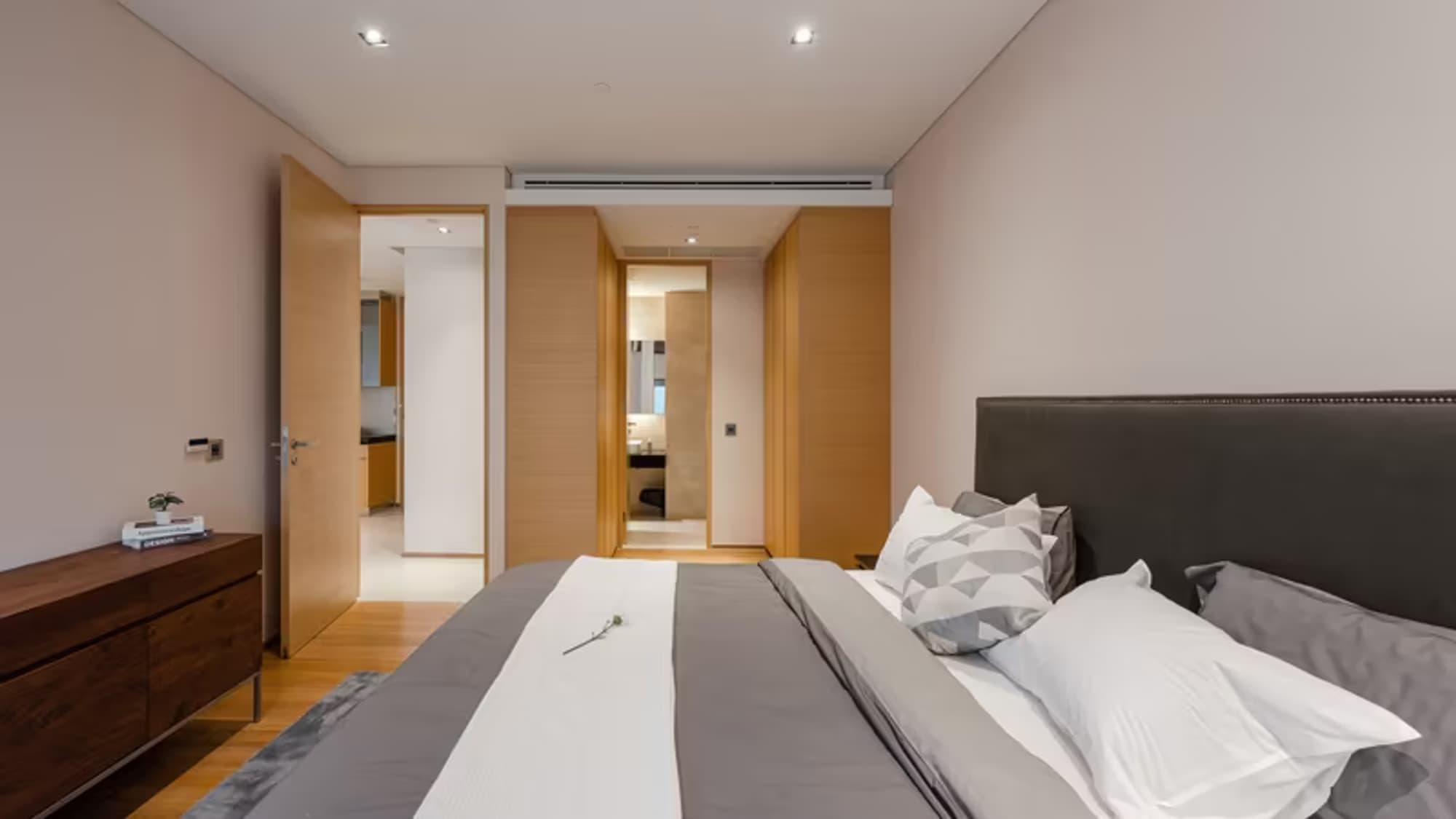 Saladaeng Residences - Image 3