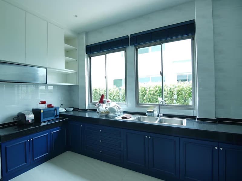 5 Bed House for Rent and Sale in Prawet