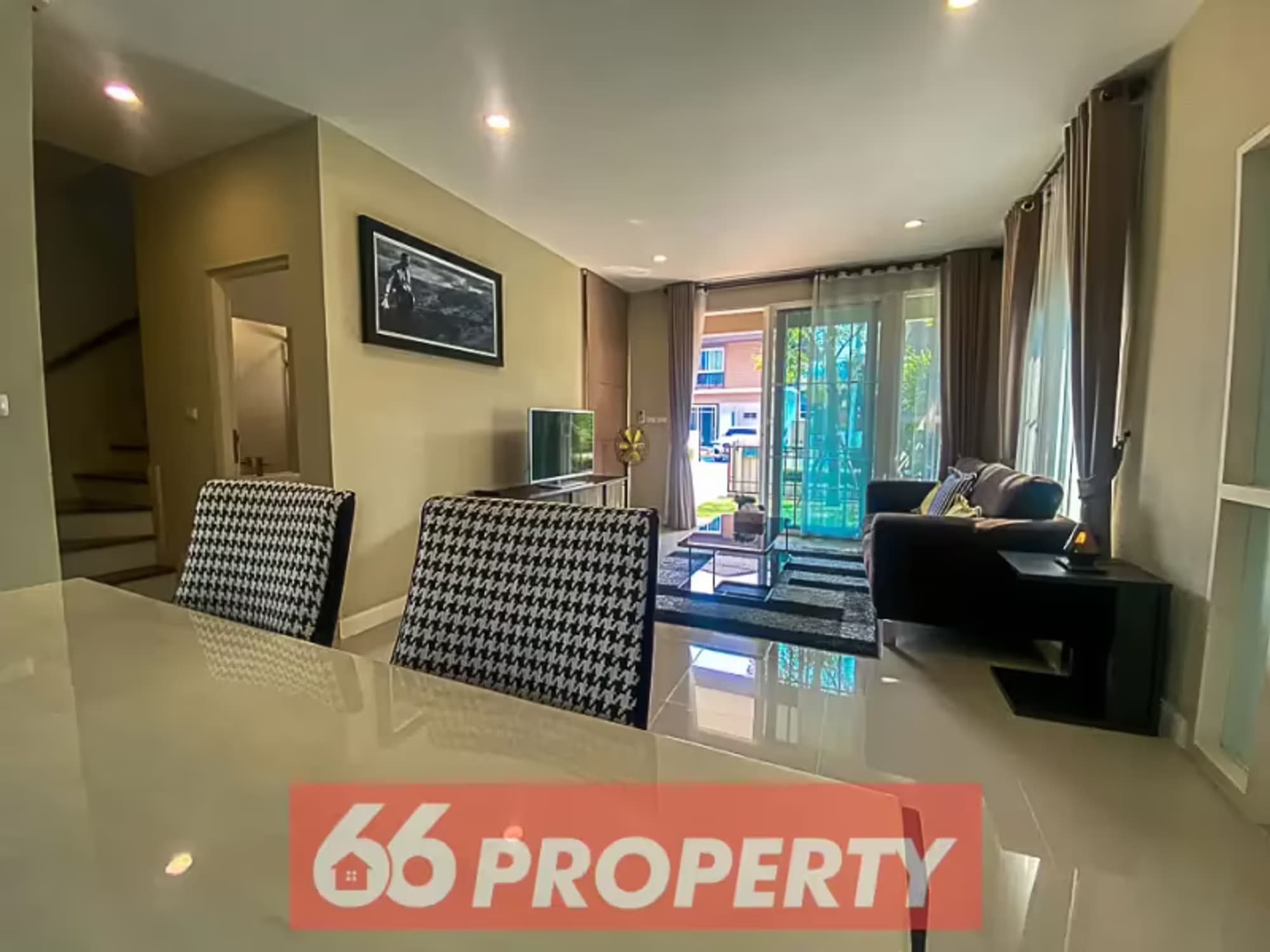 4 Bedroom House - Image 15