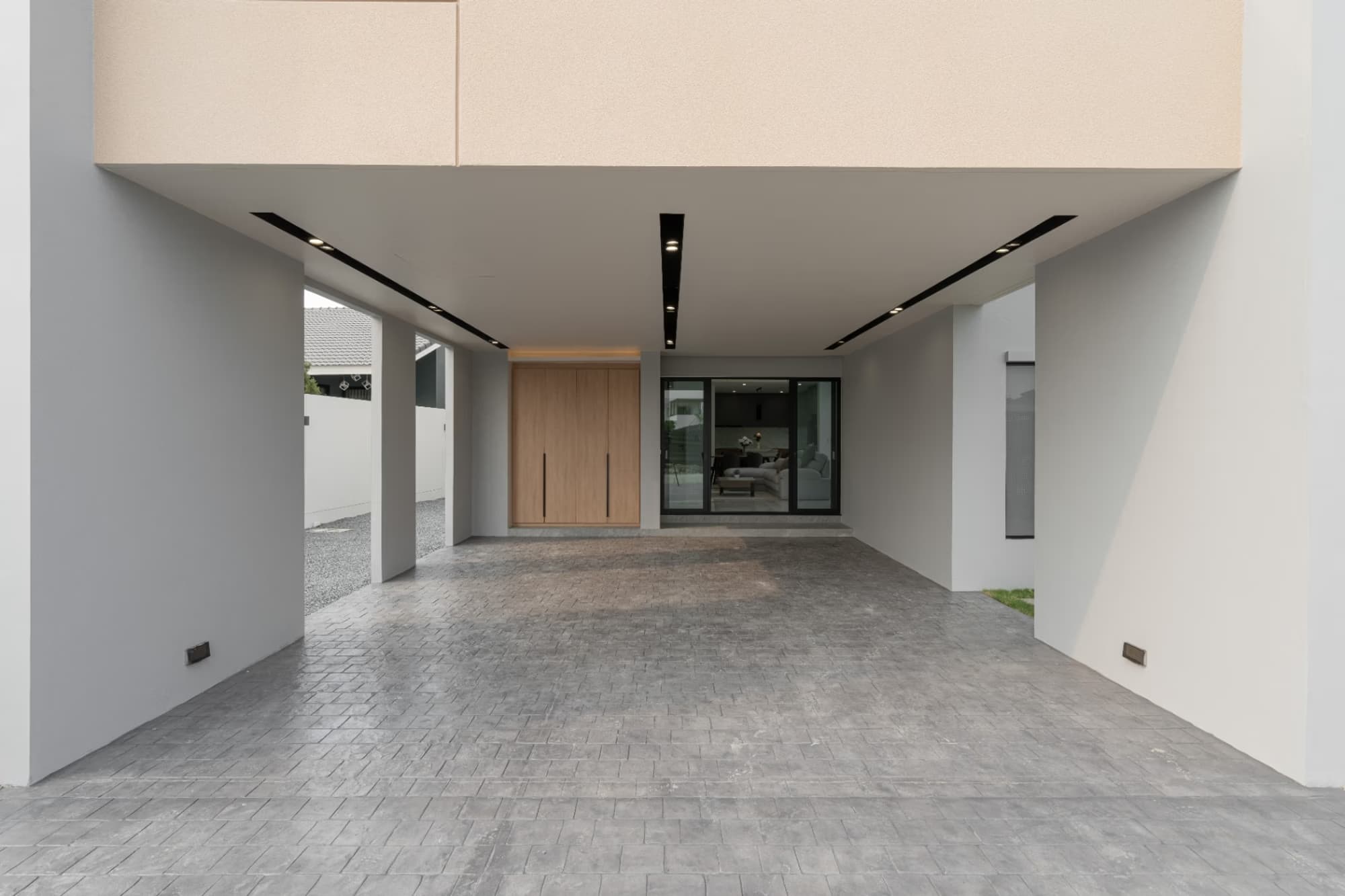 4 Bed House for Rent and Sale in Hang Dong - Image 5