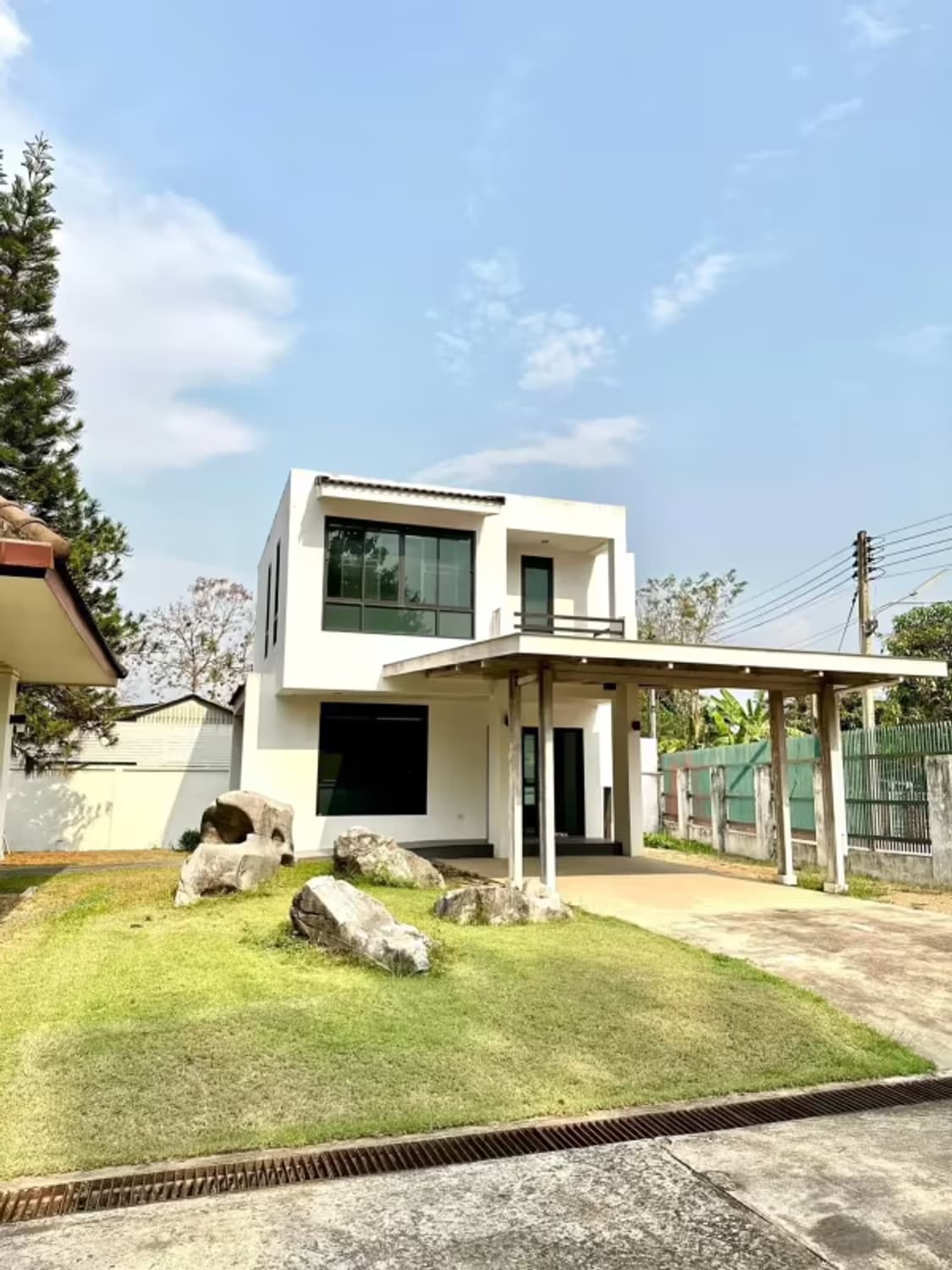 5 Bedroom House - Image 8