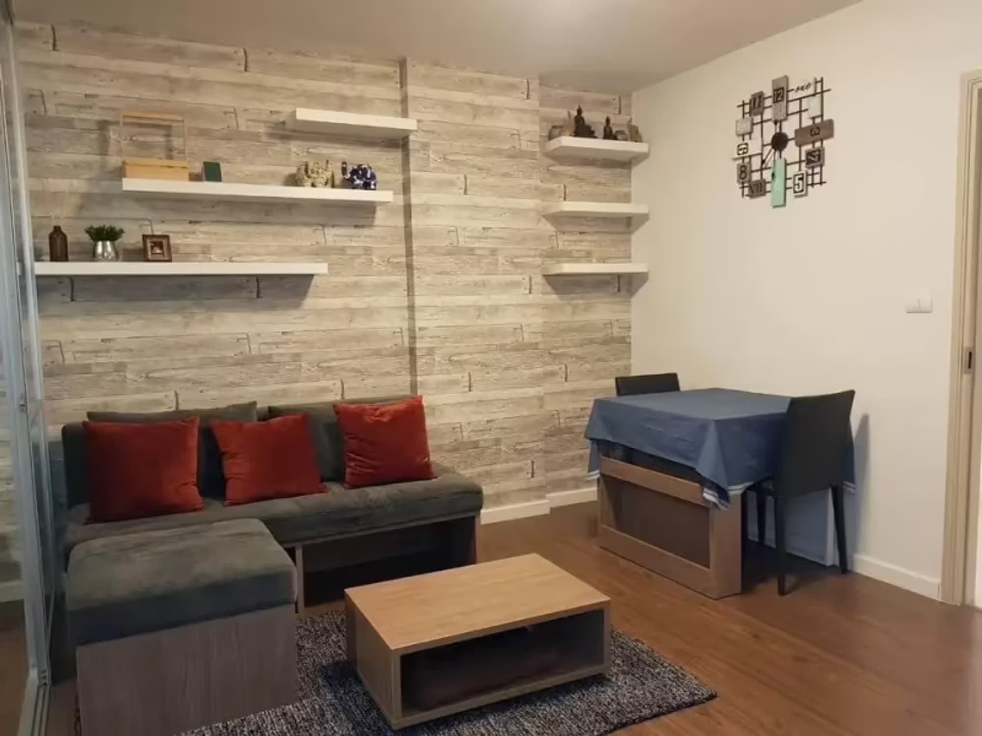 1 Bedroom Condo - Image 1