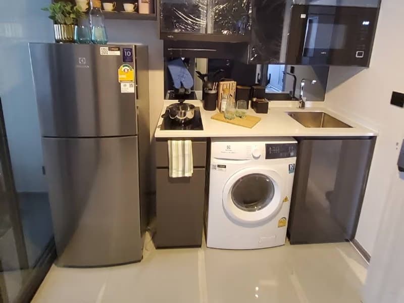 2 Bed Condo for Rent in Bang Rak