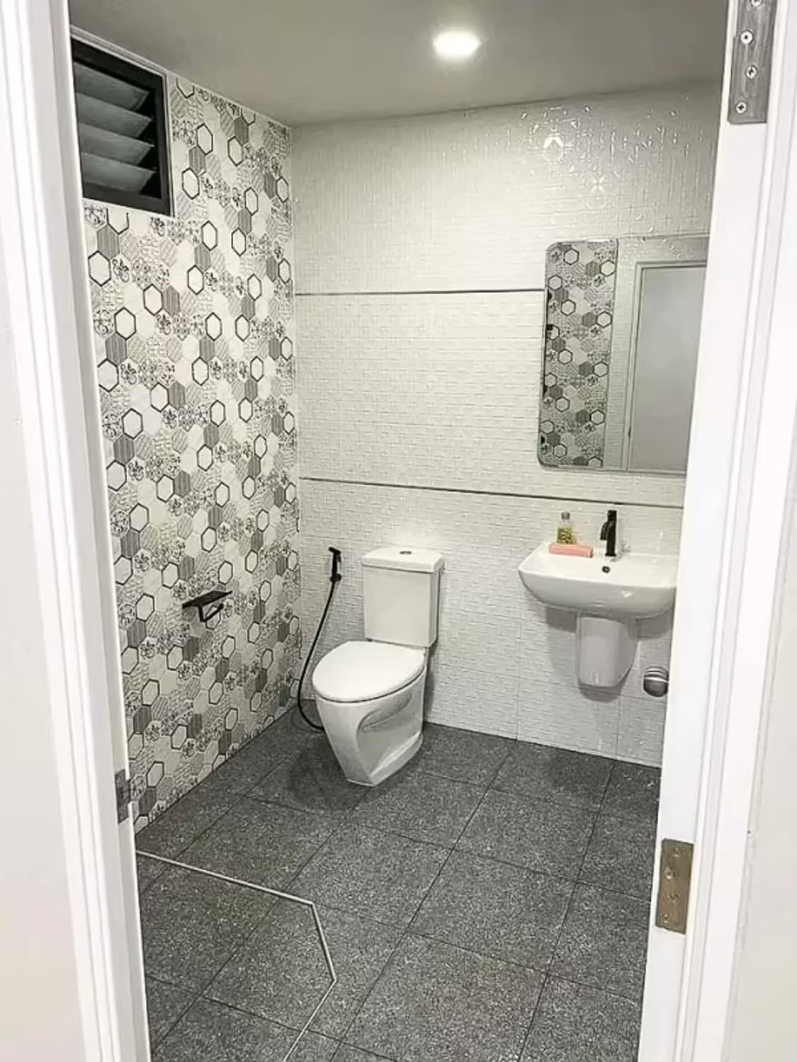 3 Bedroom House - Image 8