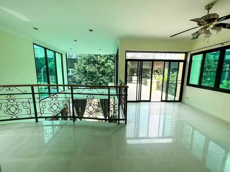 3 Bedroom House for Rent Near Ratchathewi