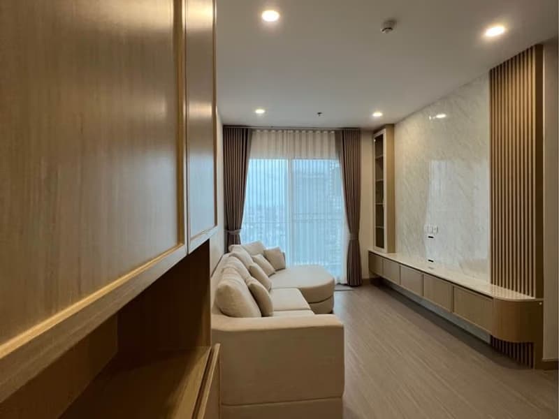 2 Bed Condo for Rent in Bang Rak