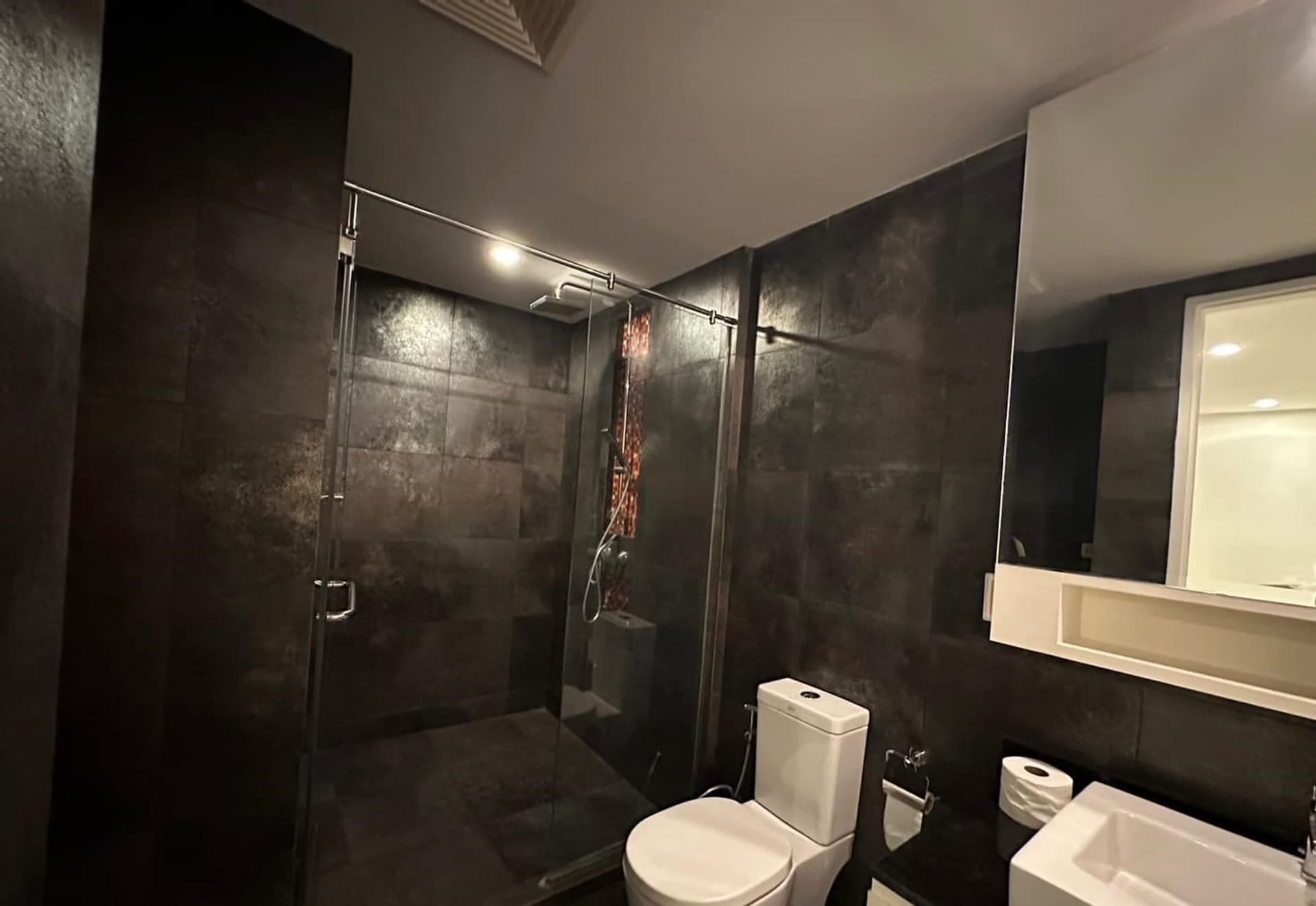 1 Bedroom Condo - Image 4