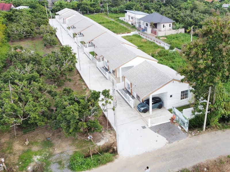 2 Bed House for Rent in Saraphi