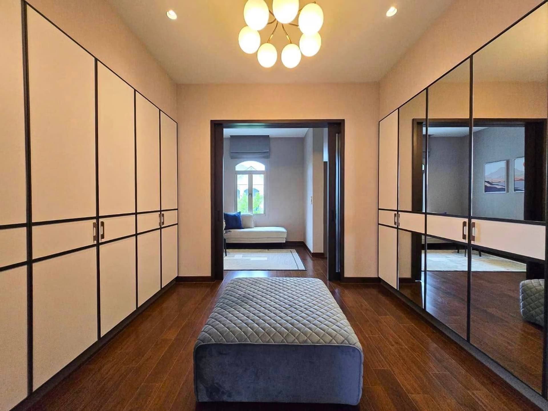 5 Bed House for Rent and Sale in Lat Krabang - Image 16