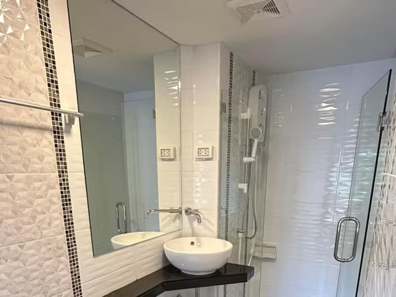 Condo for Sale w/Tenant at Finn CONDO4 @Suandok