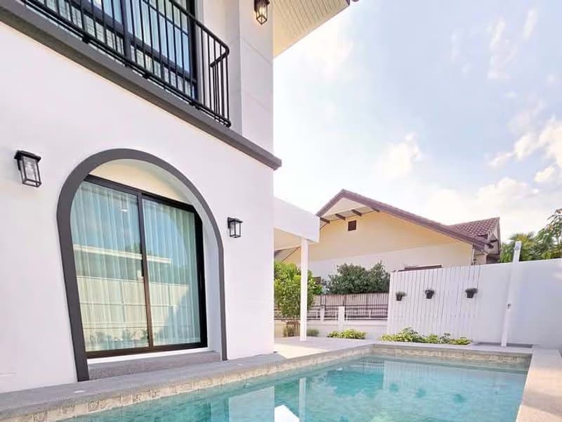 4 Bed House for Rent and Sale in Hang Dong