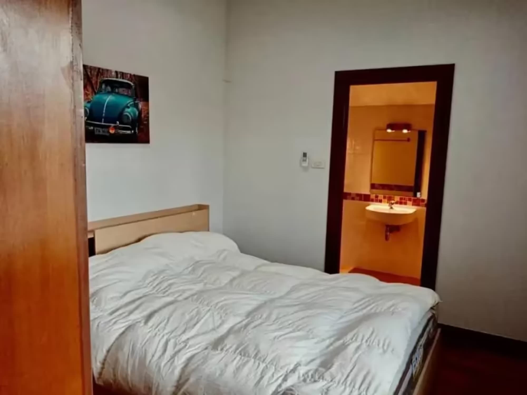5 Bedroom House - Image 8