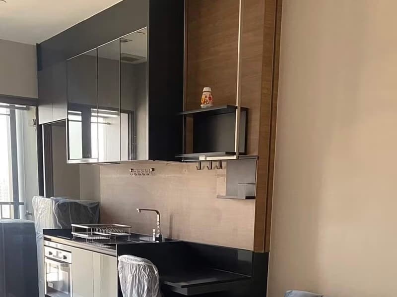 Condo for Sale at The Room Sathon - St. Louis