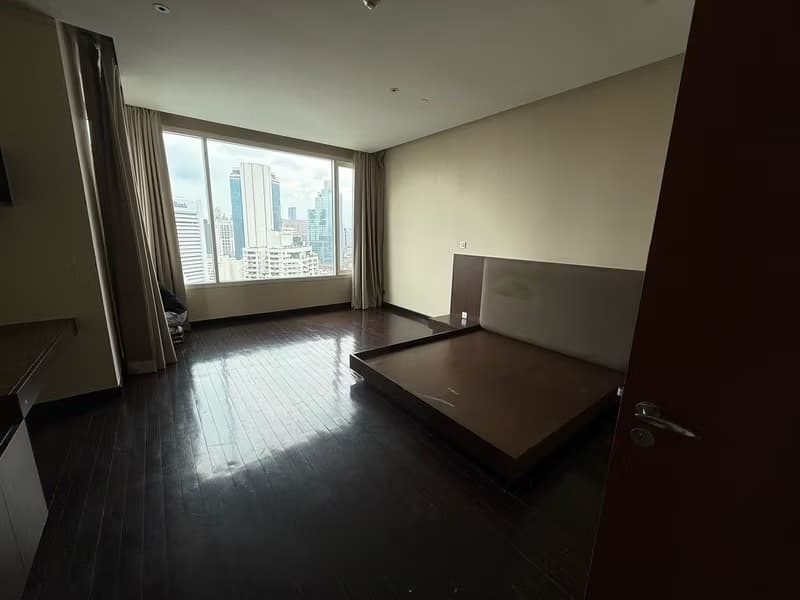 3 Bed Condo for Rent in Bang Rak